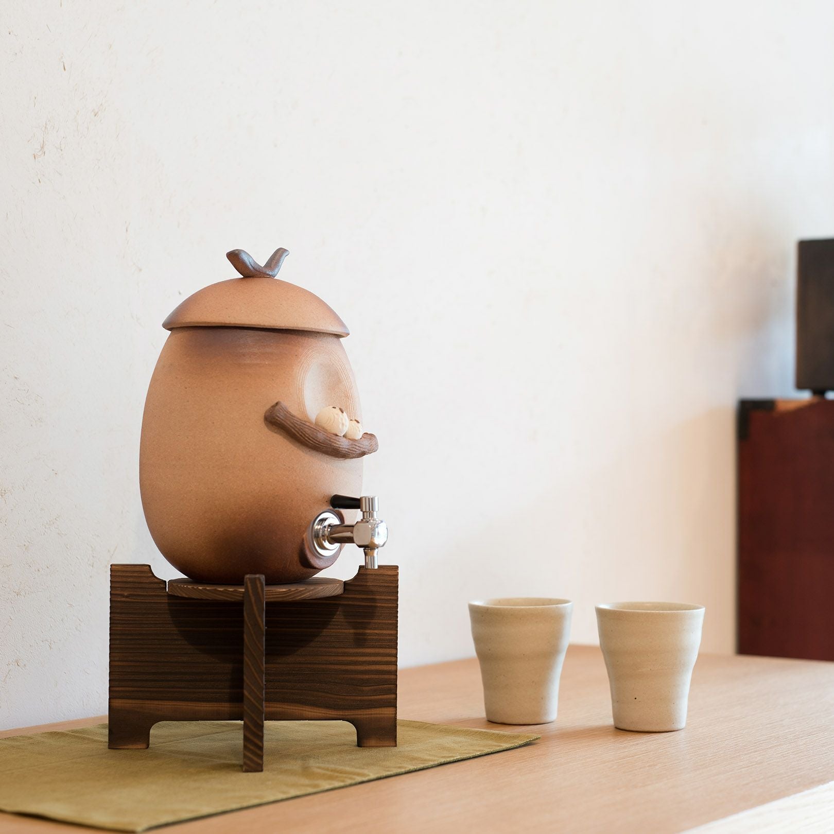 000000001298-03.jpg?size=xl&w=