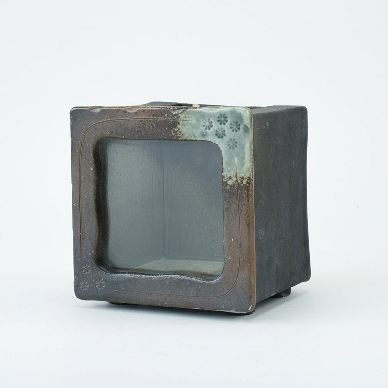 角水槽・小（すす竹茶） | 明山 オンラインショップ