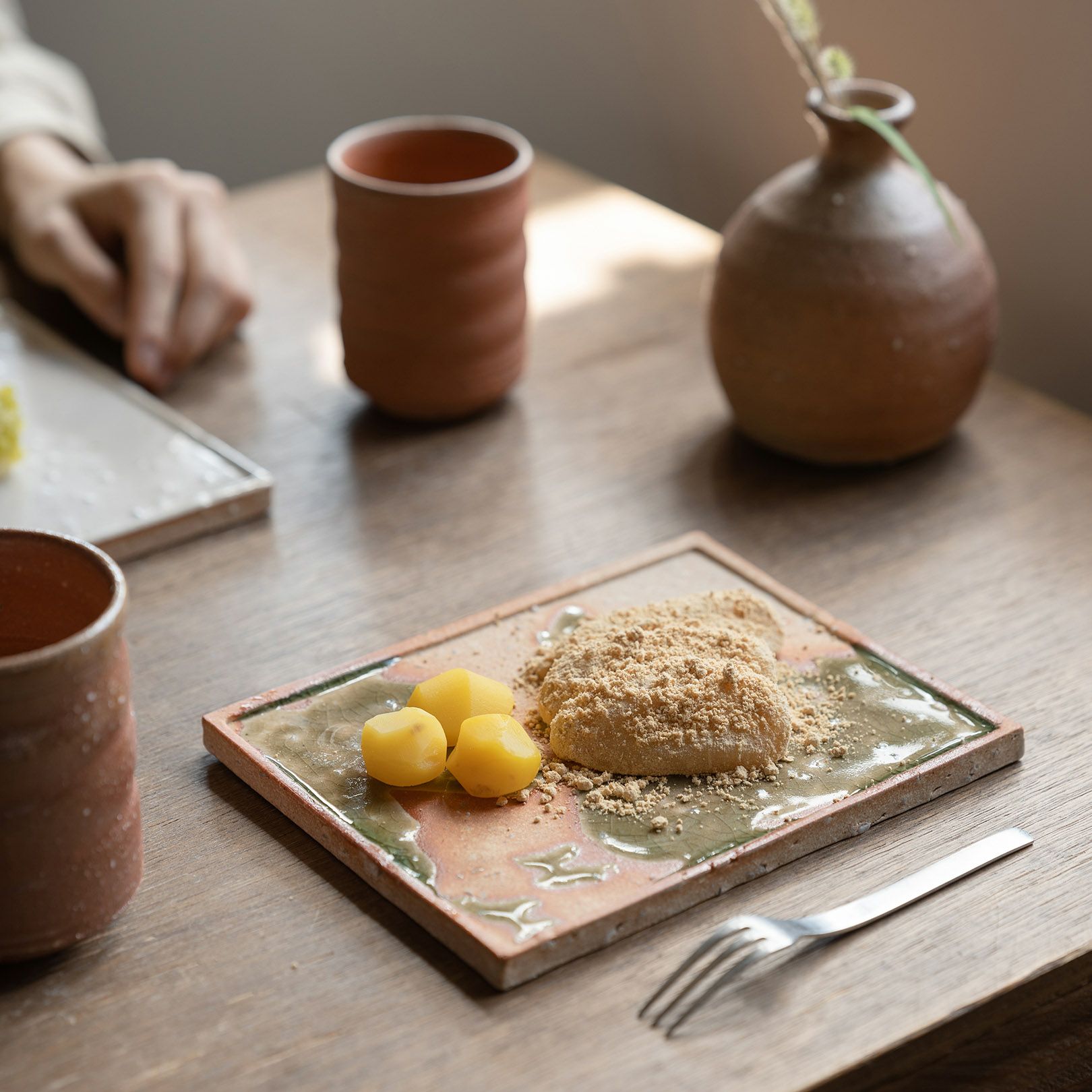 古信楽 角プレート 緑釉 M | 明山 オンラインショップ