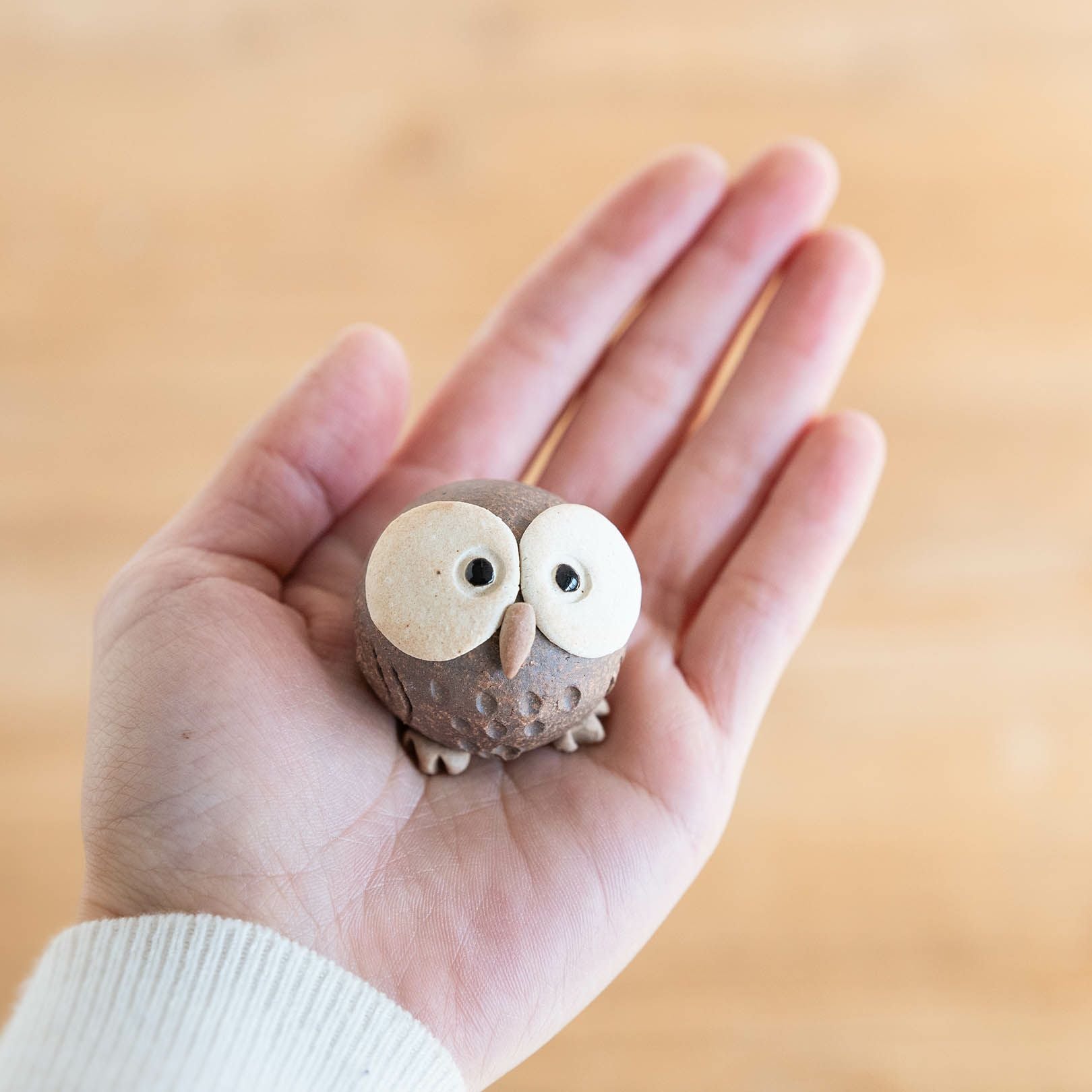 ぽってりちびふくろう(赤土)L | 明山 オンラインショップ