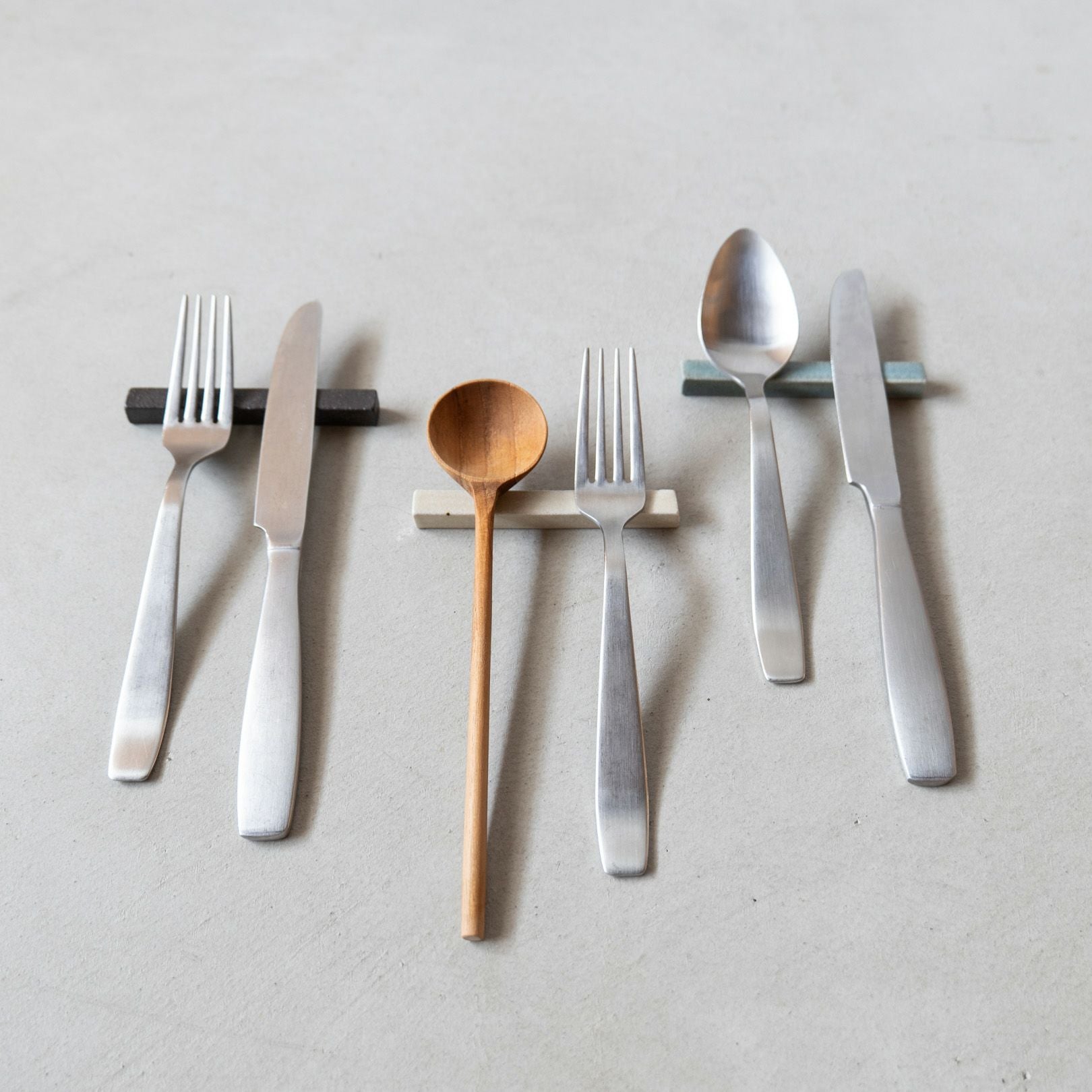 ナイフレスト（淡青磁） | 明山 オンラインショップ